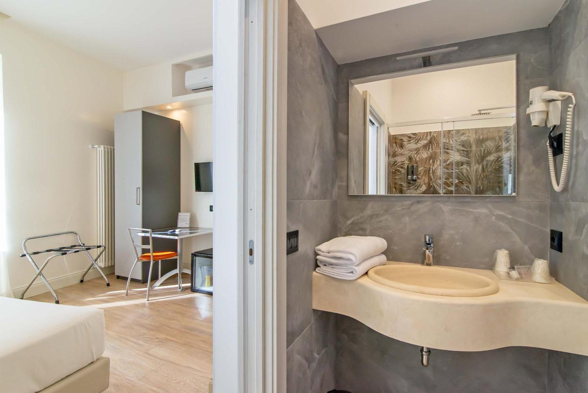 Hotel Aphrodite — Photos 1